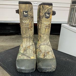 Field & Stream hydroproof 1000 scent free thinsulate ultra camo boots. Size 12